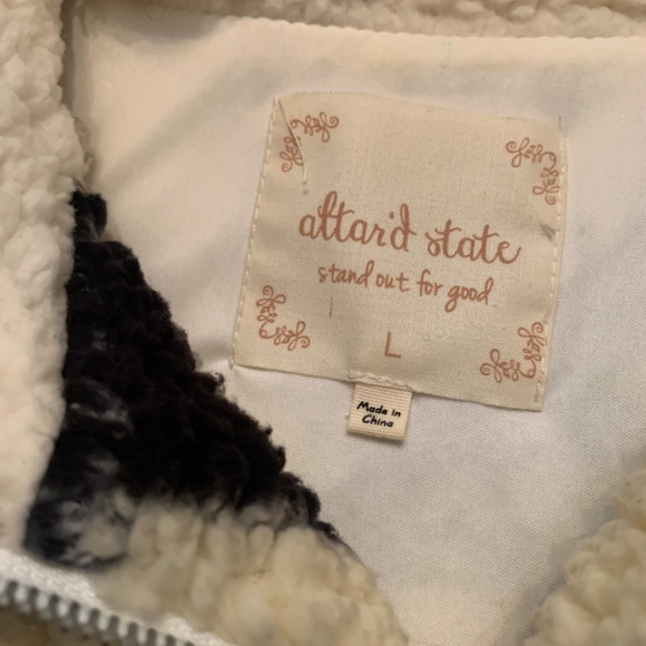 Altar’d State Sherpa - Picture 2 of 3